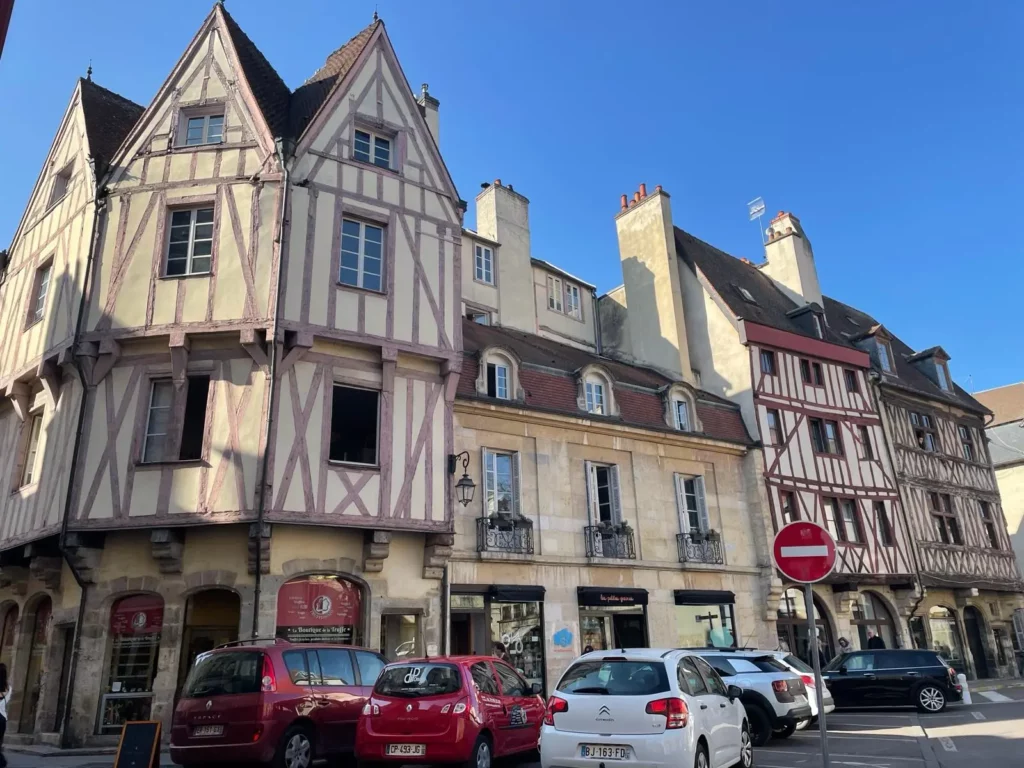 Toutes les informations pour réussir votre vente immobilière à Dijon en 2024